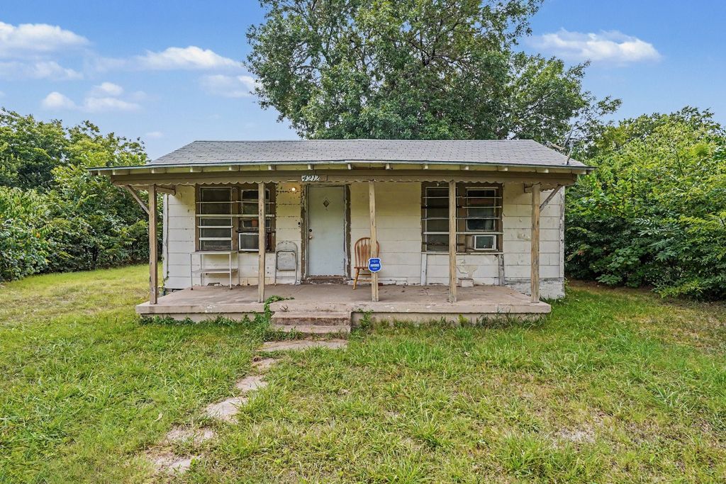 4212 Brady Drive, Fort Worth, TX 76119