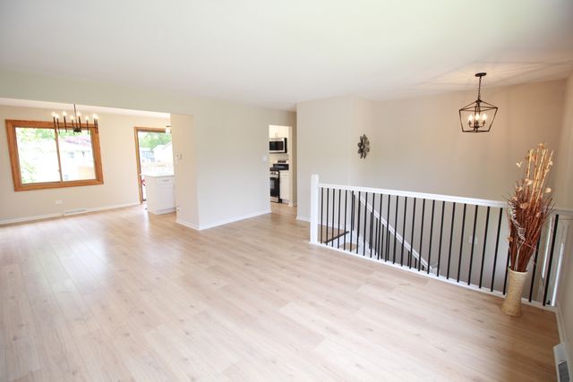 7523 Nottingham Drive, Tinley Park, IL 60477