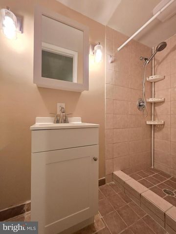 6505 CHINA GROVE CT, Alexandria, VA 22310