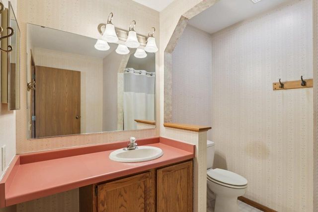 609 Seven Nations Drive, Madison, WI 53713