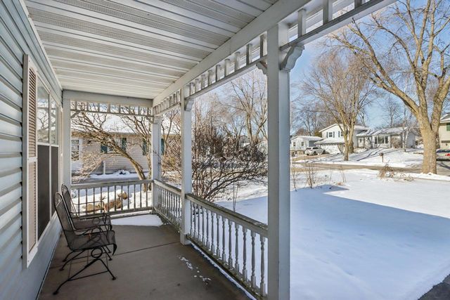 609 Seven Nations Drive, Madison, WI 53713