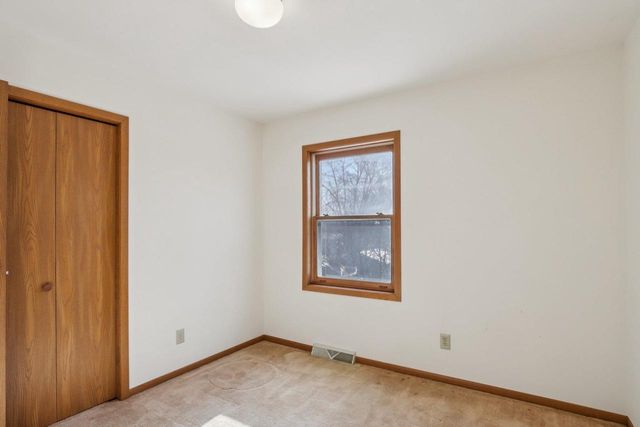 609 Seven Nations Drive, Madison, WI 53713