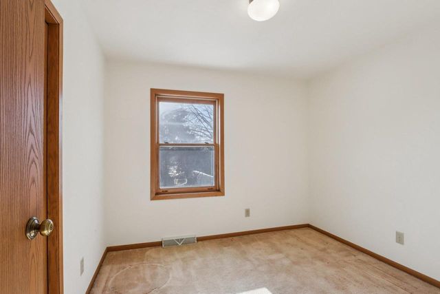 609 Seven Nations Drive, Madison, WI 53713