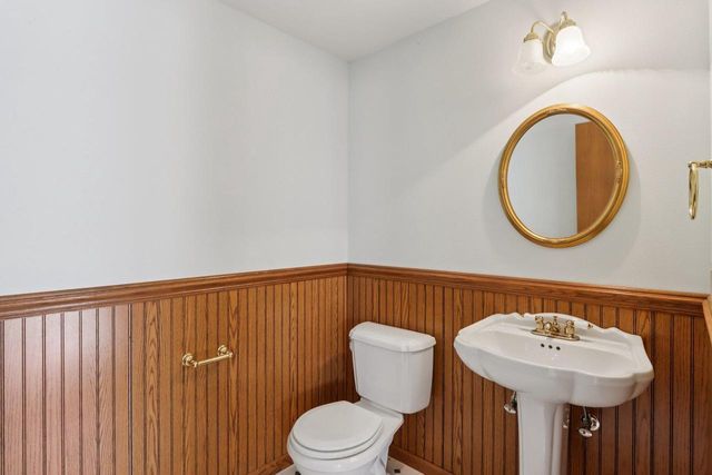 609 Seven Nations Drive, Madison, WI 53713