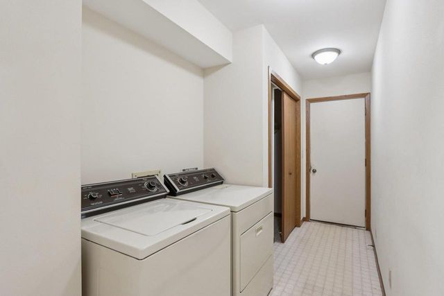 609 Seven Nations Drive, Madison, WI 53713