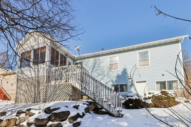 609 Seven Nations Drive, Madison, WI 53713