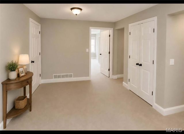 817 W Gray Friar, Marthasville, MO 63357