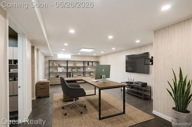 28326 Los Olas Drive, Warren, MI 48093