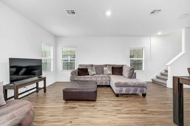 22611 Bristlegrass LN, Lago Vista, TX 78645