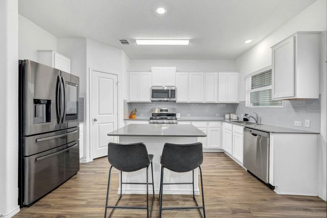22611 Bristlegrass LN, Lago Vista, TX 78645