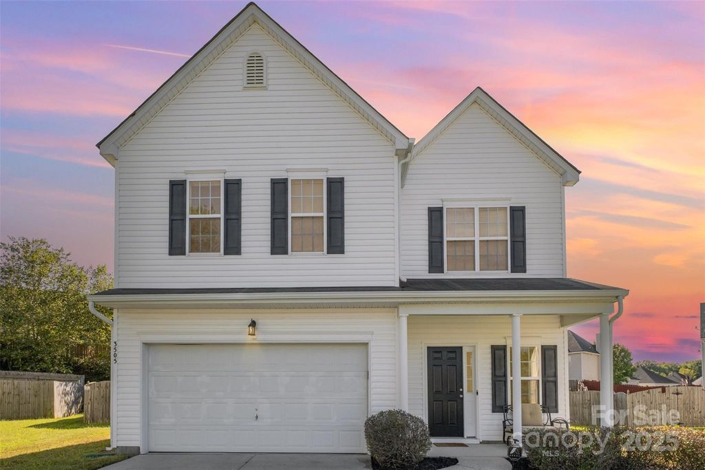 3505 Heathcott Circle, Charlotte, NC 28262