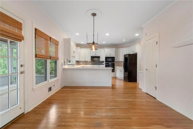 640 Garden Wilde Place, Roswell, GA 30075