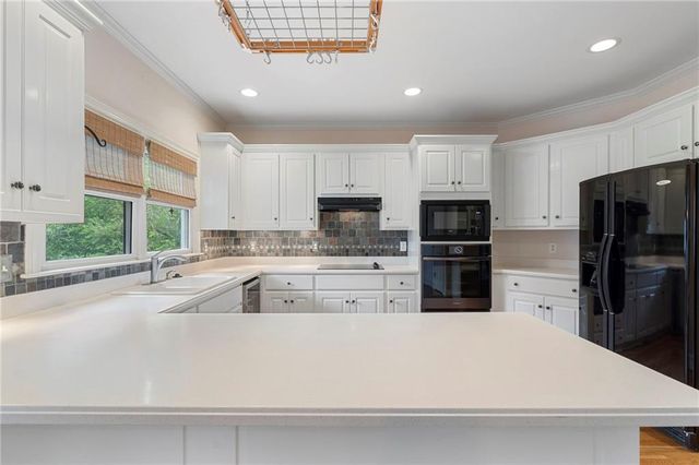 640 Garden Wilde Place, Roswell, GA 30075