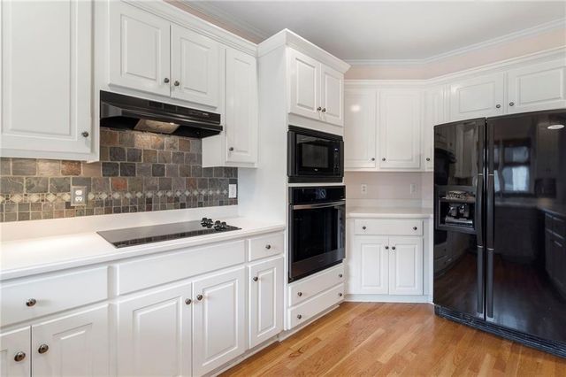 640 Garden Wilde Place, Roswell, GA 30075