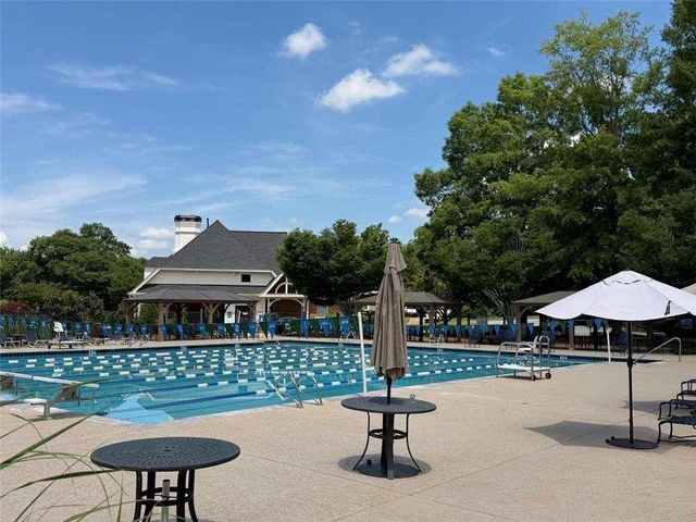 640 Garden Wilde Place, Roswell, GA 30075