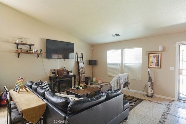 310 Buena Vista Court, Merced, CA 95348