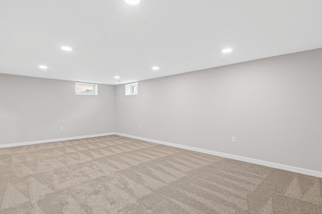 7990 E River Road, Fridley, MN 55432
