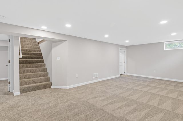 7990 E River Road, Fridley, MN 55432