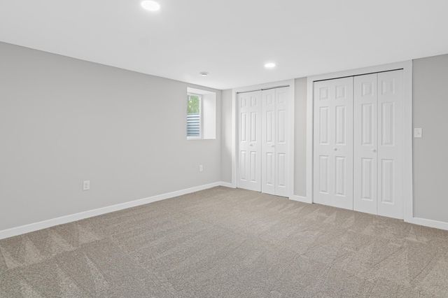 7990 E River Road, Fridley, MN 55432