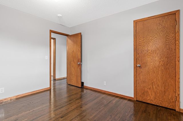 7990 E River Road, Fridley, MN 55432