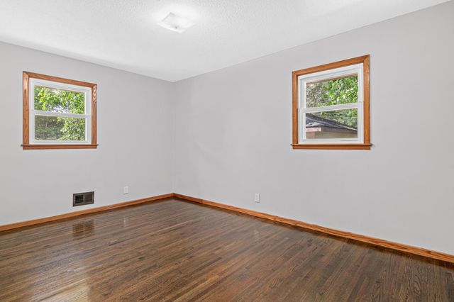7990 E River Road, Fridley, MN 55432