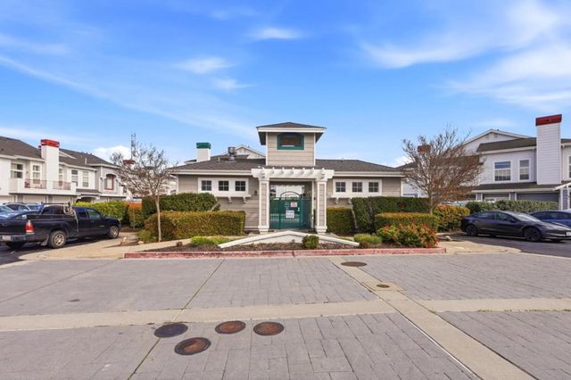585 Shoal Circle, Redwood City, CA 94065