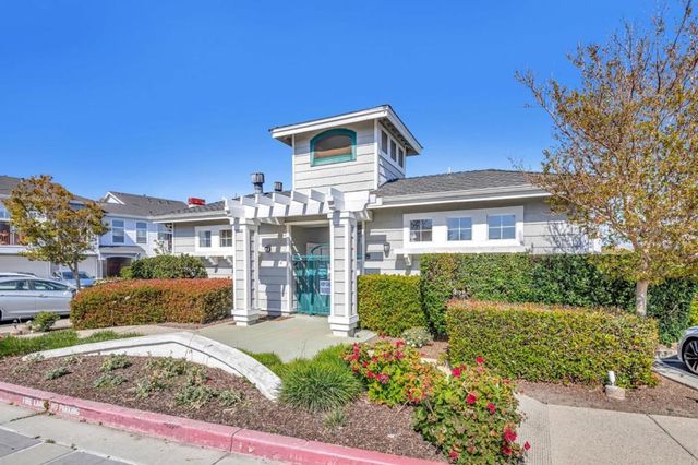 585 Shoal Circle, Redwood City, CA 94065