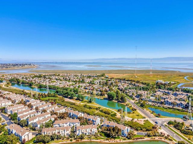 585 Shoal Circle, Redwood City, CA 94065