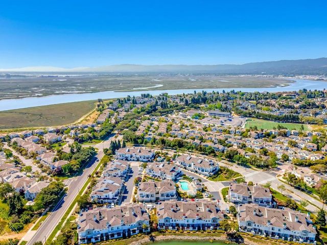 585 Shoal Circle, Redwood City, CA 94065