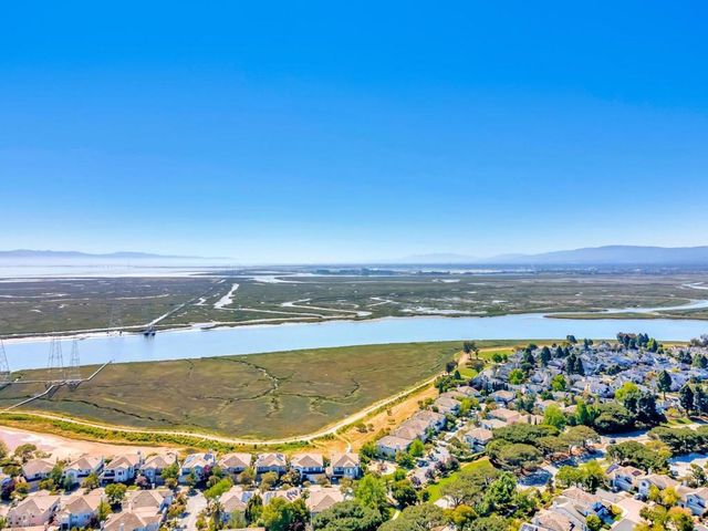 585 Shoal Circle, Redwood City, CA 94065