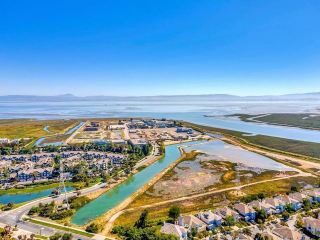 585 Shoal Circle, Redwood City, CA 94065