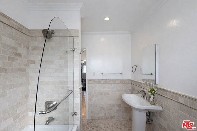 1027 20th Street S, Santa Monica, CA 90403