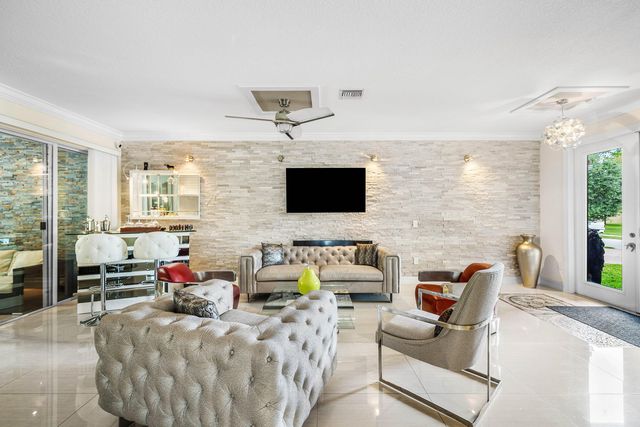 11565 Mantova Bay Circle, Boynton Beach, FL 33473