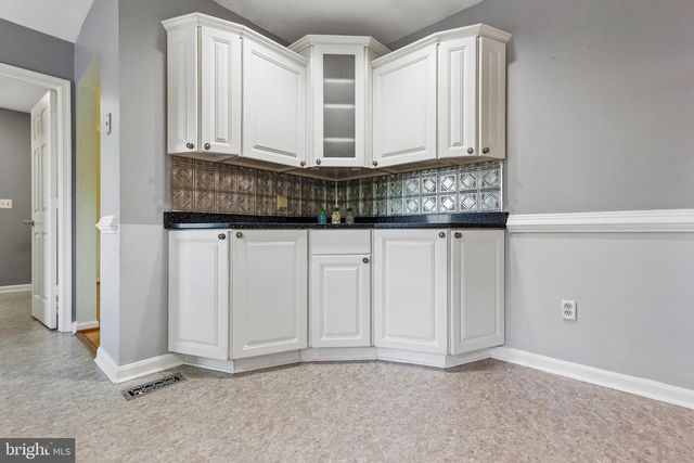 5 GREENRIDGE DR, Stafford, VA 22554