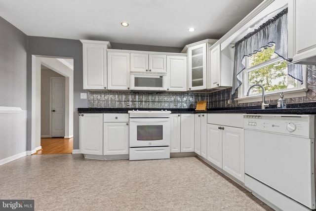 5 GREENRIDGE DR, Stafford, VA 22554