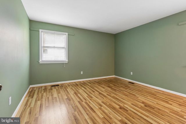 5 GREENRIDGE DR, Stafford, VA 22554