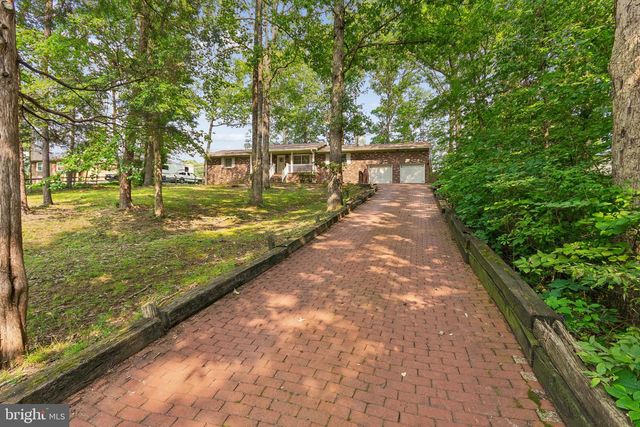 5 GREENRIDGE DR, Stafford, VA 22554