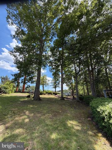 5 GREENRIDGE DR, Stafford, VA 22554