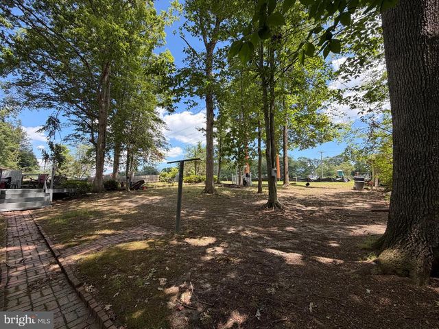 5 GREENRIDGE DR, Stafford, VA 22554
