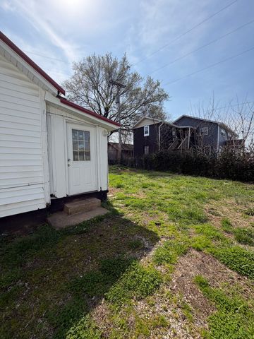 620 Elder St, Clarksville, TN 37040