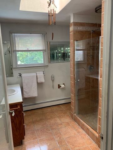 25 Hoover Ave, Brockton, MA 02301