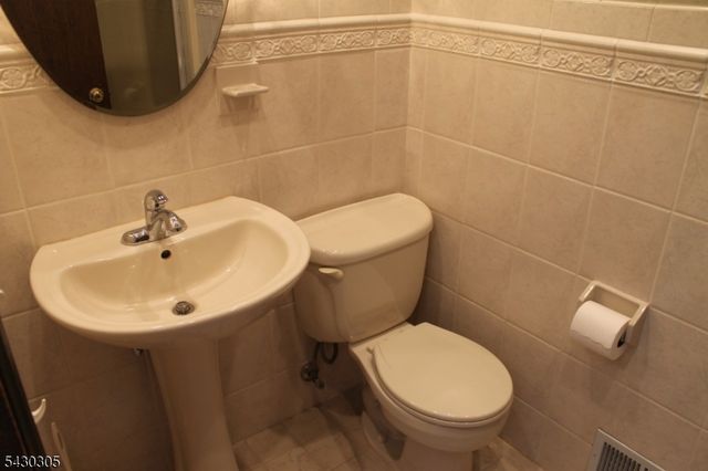 59 Molly Stark Dr, Morris Twp., NJ 07960