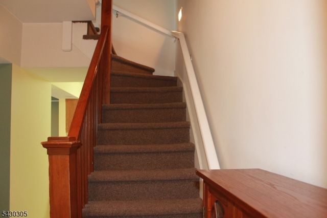 59 Molly Stark Dr, Morris Twp., NJ 07960