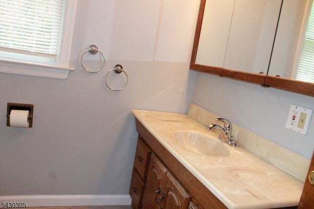 59 Molly Stark Dr, Morris Twp., NJ 07960