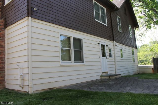 59 Molly Stark Dr, Morris Twp., NJ 07960