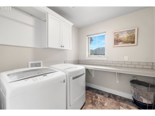 12958 Sw BUCKFIELD Ln, King City, OR 97224