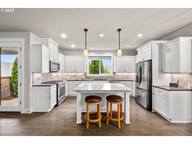 12958 Sw BUCKFIELD Ln, King City, OR 97224