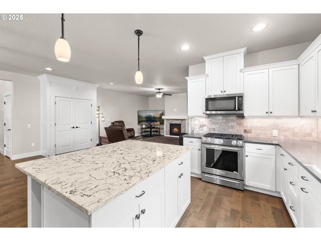 12958 Sw BUCKFIELD Ln, King City, OR 97224