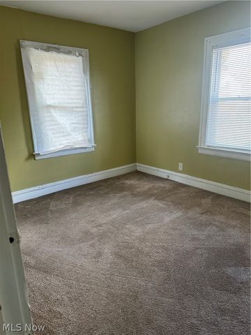 15415 Kinsman Road, Cleveland, OH 44120
