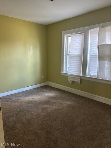 15415 Kinsman Road, Cleveland, OH 44120